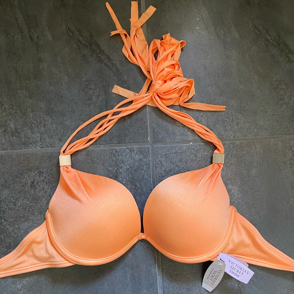 Victoria’s Secret hottie halter bikini top